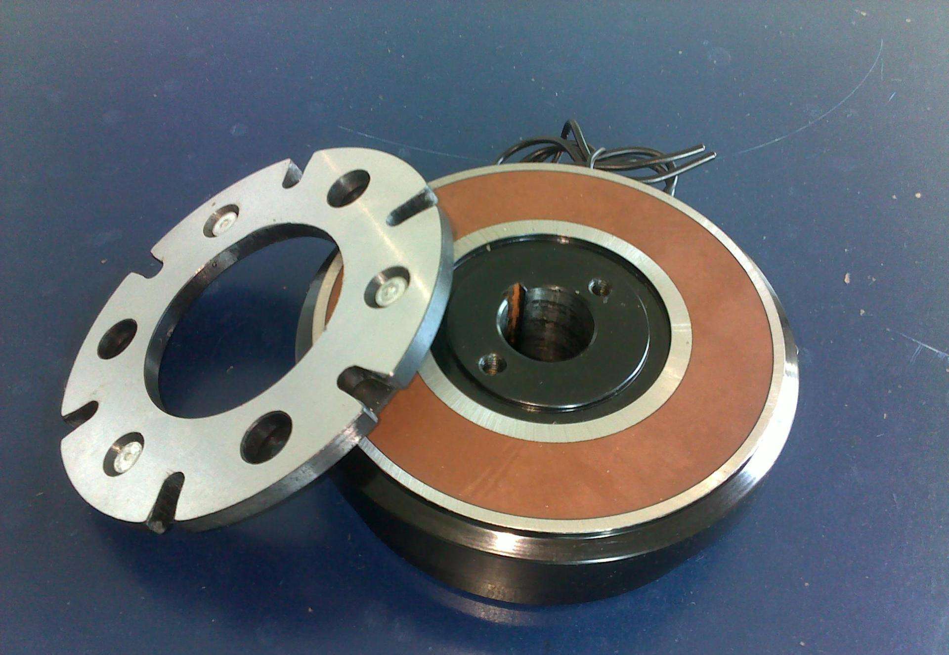 电磁离合器自动灌胶机